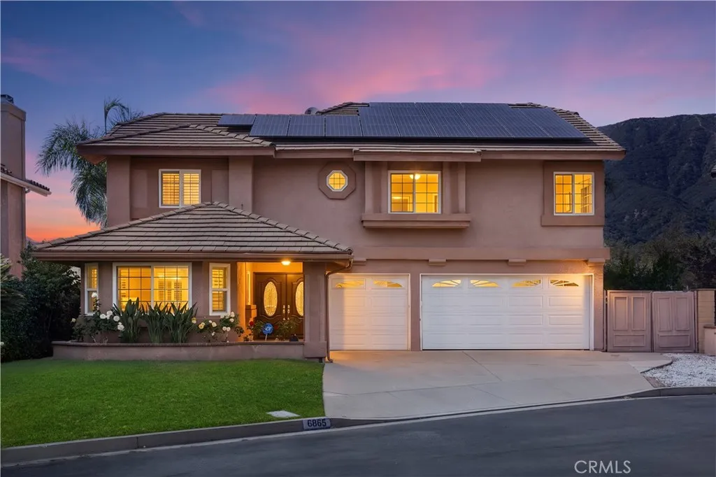 6865 Starline St