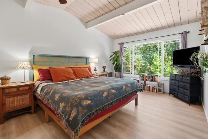 111 Greenview Drive, Boulder Creek, California 95006