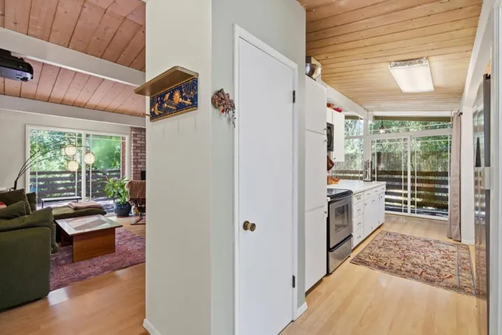 111 Greenview Drive, Boulder Creek, California 95006