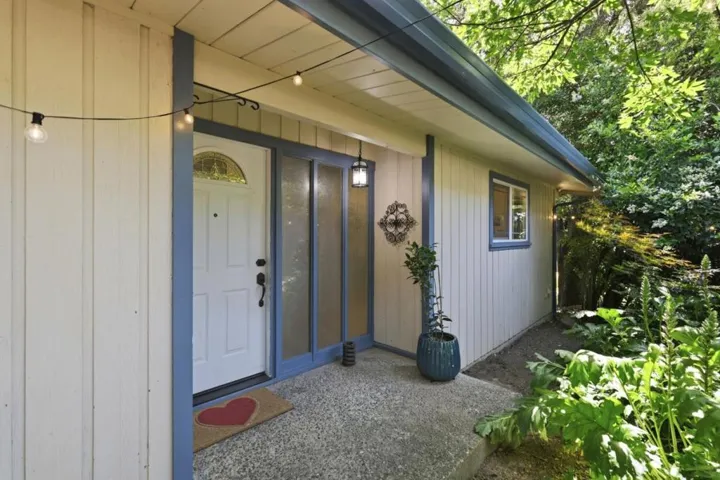 111 Greenview Drive, Boulder Creek, California 95006
