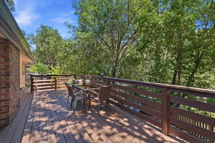 111 Greenview Drive, Boulder Creek, California 95006