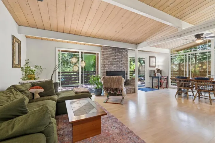 111 Greenview Drive, Boulder Creek, California 95006