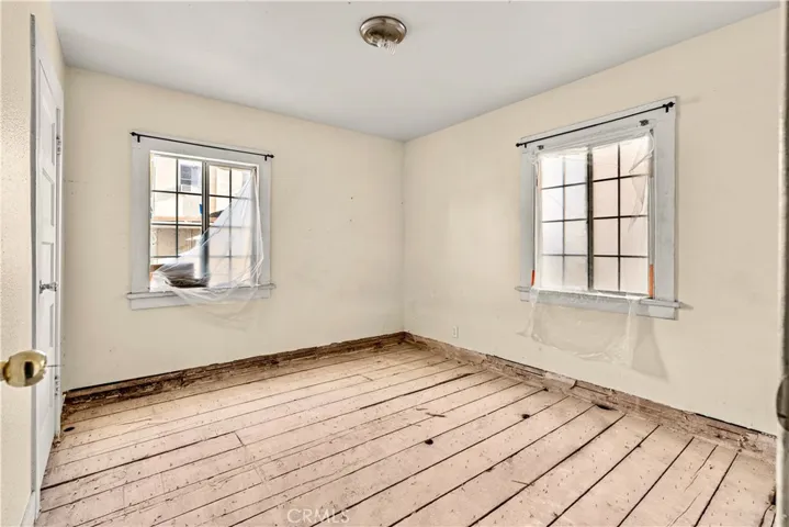 Bedroom ready for a refresh.