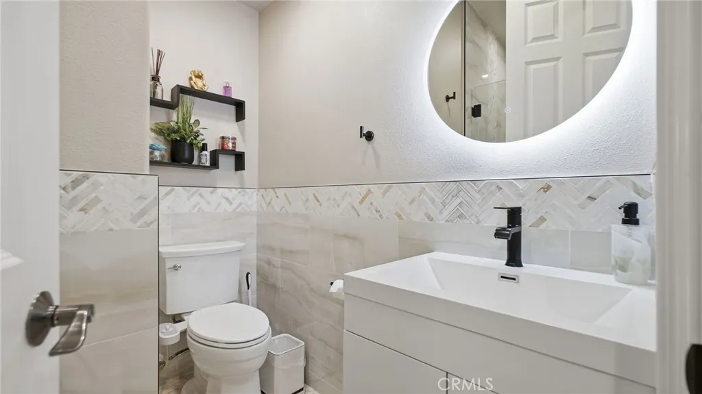Main Floor Guest Bathroom