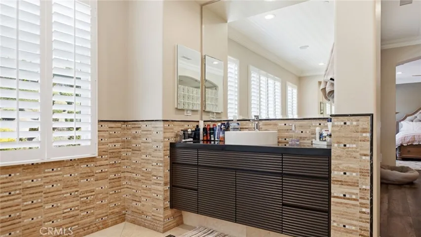 His Sink area