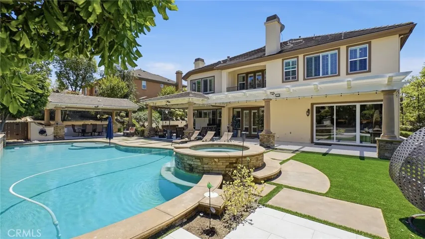 Outdoor Jacuzzi Pool