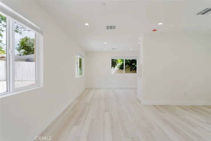 1232 Allen Avenue, Glendale, California 91201