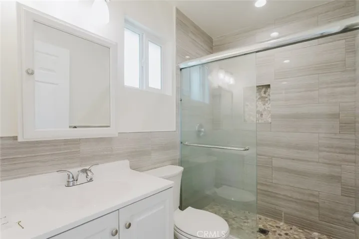 1232 Allen Avenue, Glendale, California 91201