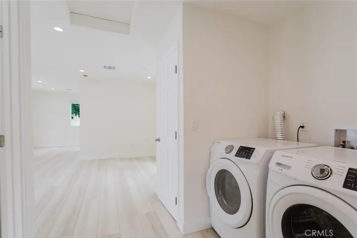 1232 Allen Avenue, Glendale, California 91201