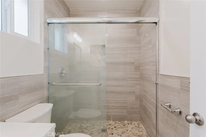 1232 Allen Avenue, Glendale, California 91201