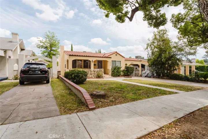 1232 Allen Avenue, Glendale, California 91201