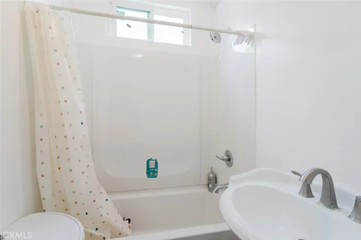 1232 Allen Avenue, Glendale, California 91201