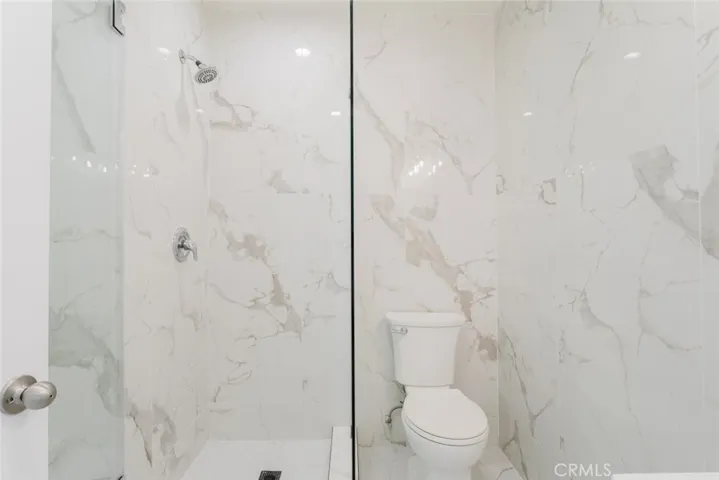 1232 Allen Avenue, Glendale, California 91201