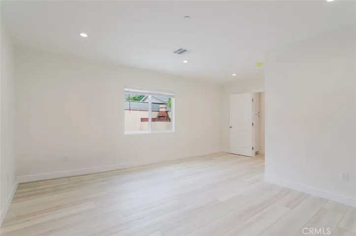 1232 Allen Avenue, Glendale, California 91201