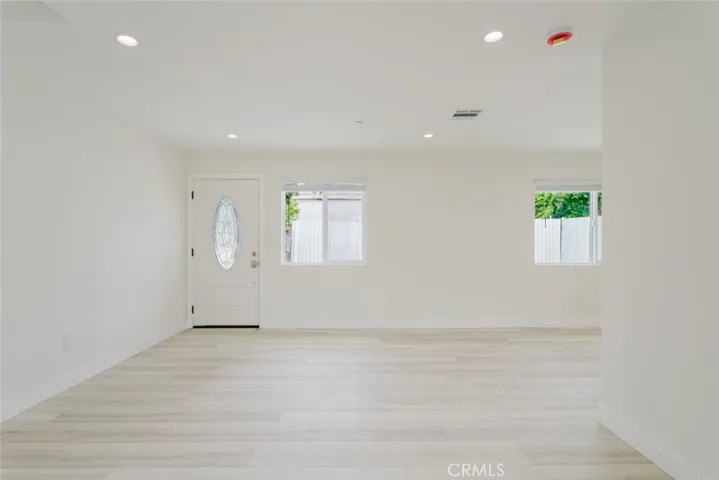 1232 Allen Avenue, Glendale, California 91201