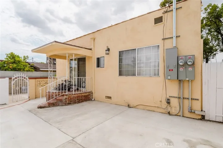 1232 Allen Avenue, Glendale, California 91201