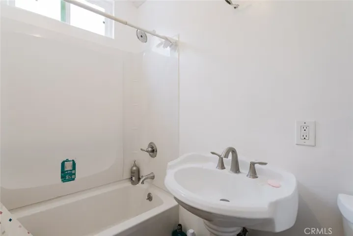 1232 Allen Avenue, Glendale, California 91201
