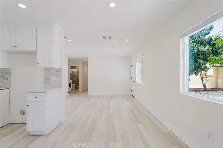 1232 Allen Avenue, Glendale, California 91201