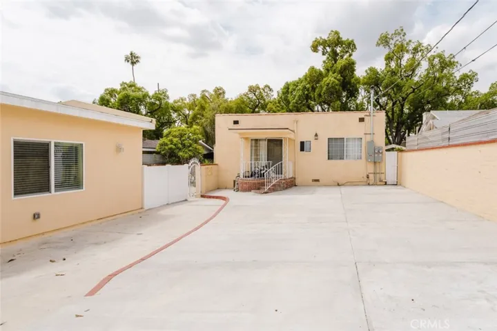 1232 Allen Avenue, Glendale, California 91201