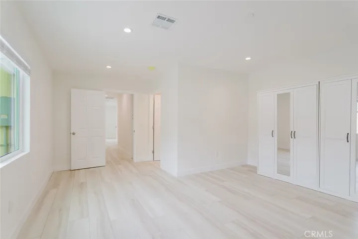 1232 Allen Avenue, Glendale, California 91201