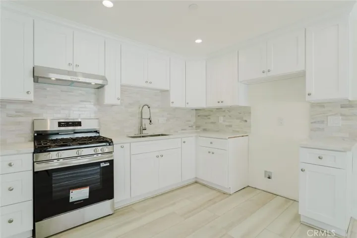 1232 Allen Avenue, Glendale, California 91201
