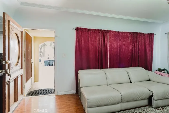 1232 Allen Avenue, Glendale, California 91201
