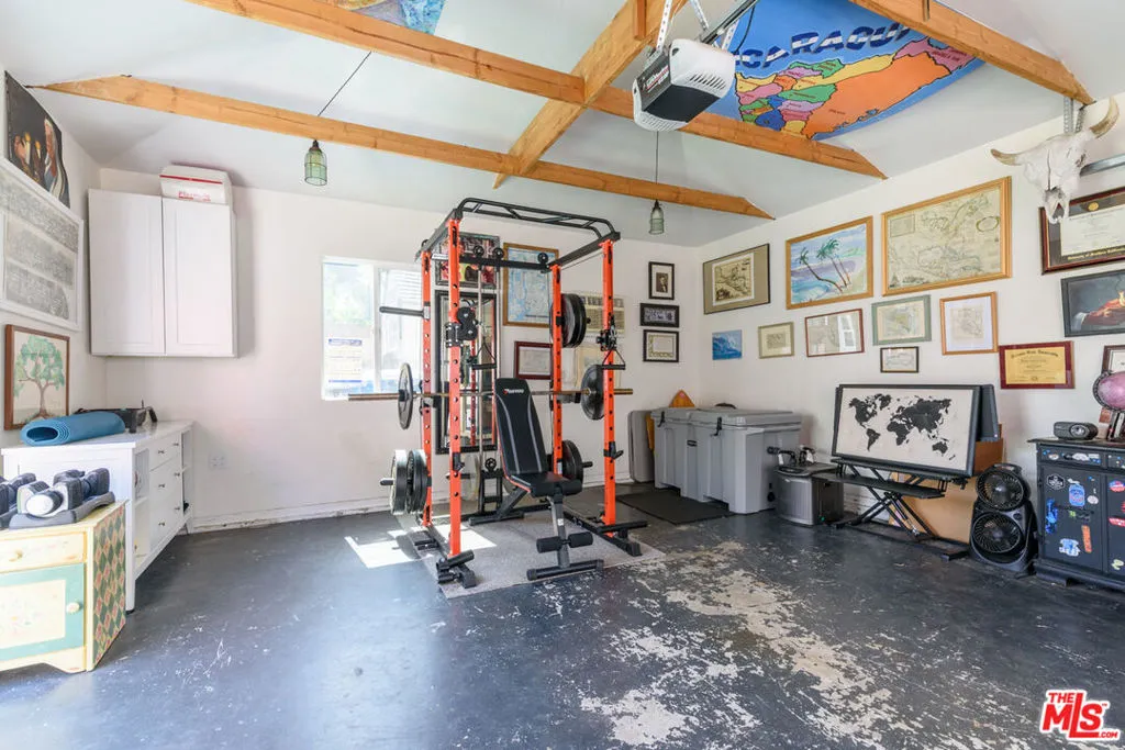 garage