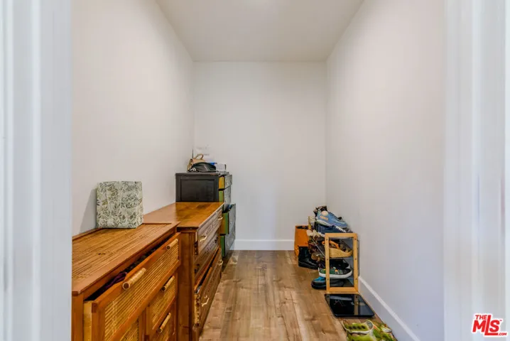 walk-in closet
