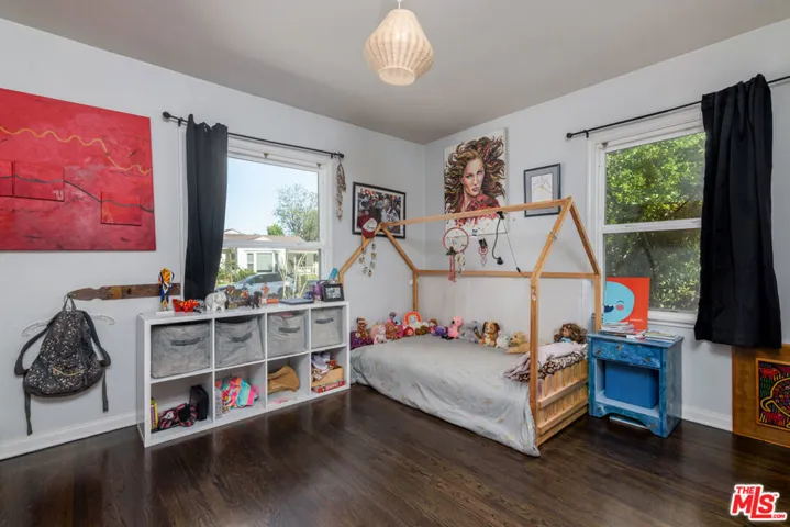 6601 Rubio Avenue, Lake Balboa, California 91406
