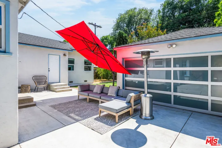 6601 Rubio Avenue, Lake Balboa, California 91406