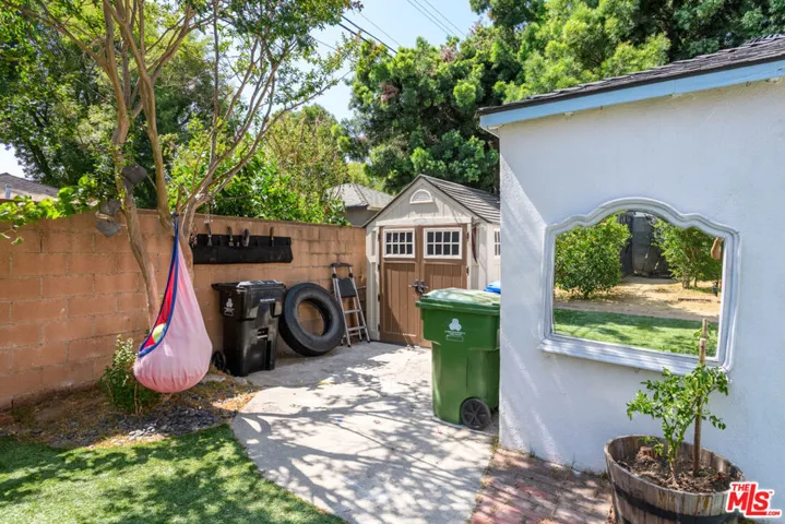 6601 Rubio Avenue, Lake Balboa, California 91406