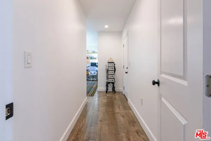 6601 Rubio Avenue, Lake Balboa, California 91406