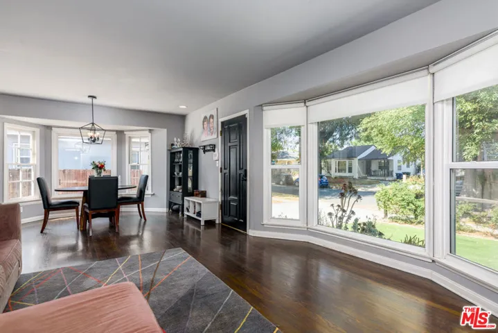 6601 Rubio Avenue, Lake Balboa, California 91406