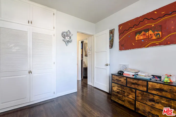 6601 Rubio Avenue, Lake Balboa, California 91406