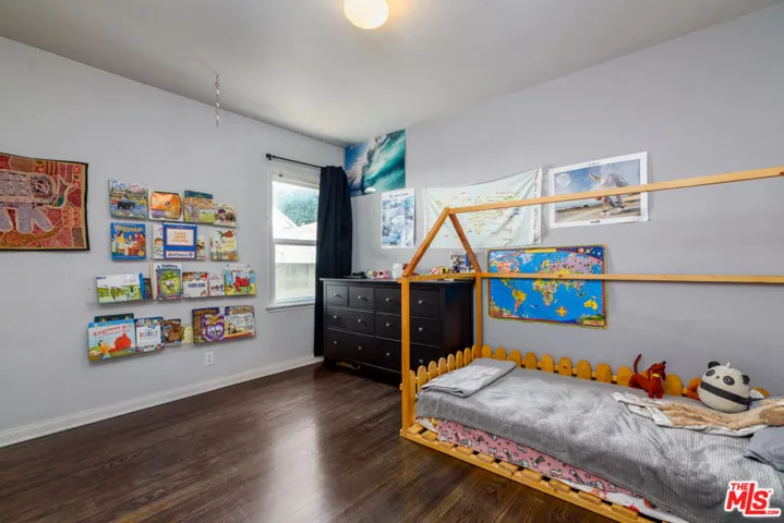 6601 Rubio Avenue, Lake Balboa, California 91406
