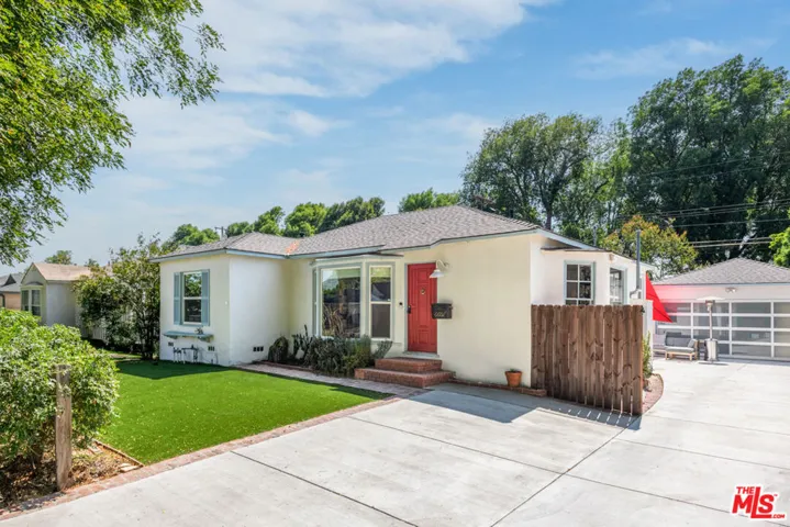 6601 Rubio Avenue, Lake Balboa, California 91406