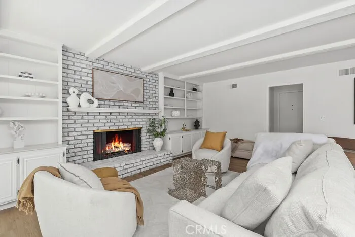 2310 N Linwood, Santa Ana, California 92705