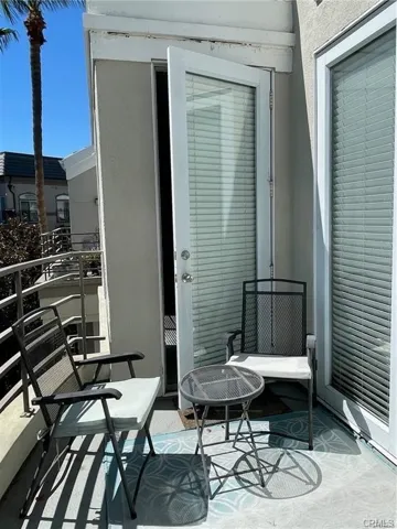 Balcony with access from living and master bedroom