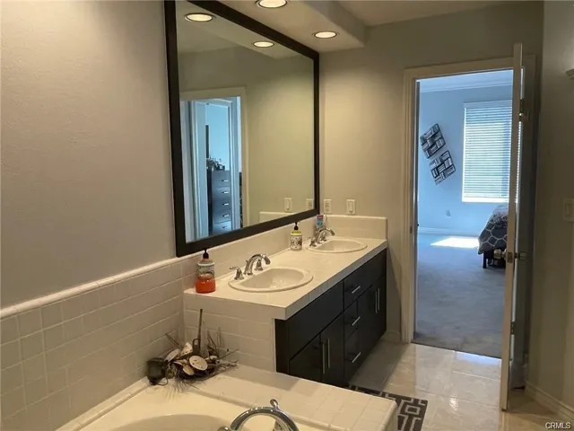 Master bath with recessed lights