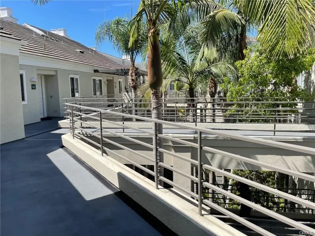 Few steps to condo from elevator