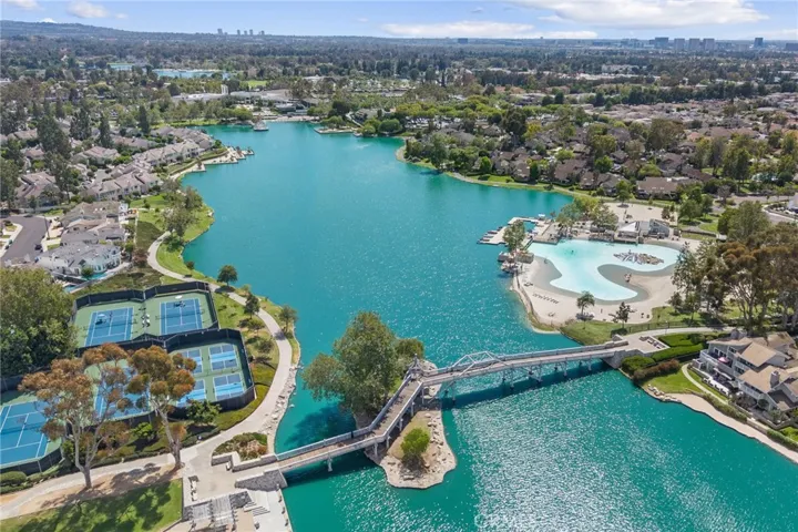 14 Aldergrove, Irvine, California 92604