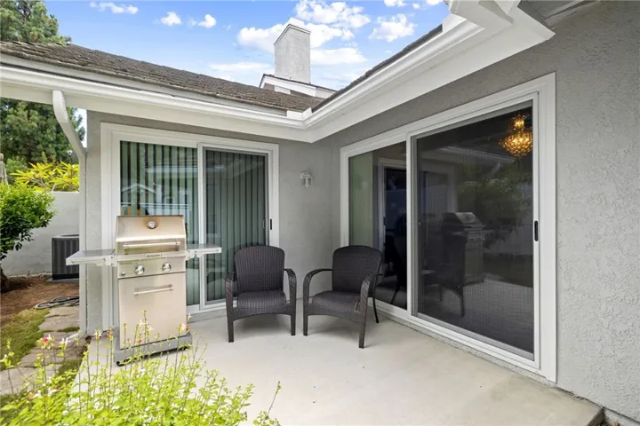 14 Aldergrove, Irvine, California 92604