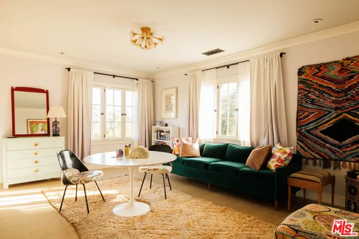 2230 Nottingham Avenue, Los Angeles, California 90027