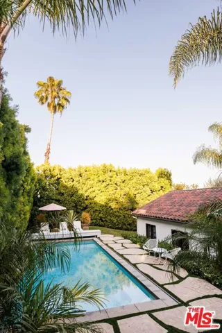 2230 Nottingham Avenue, Los Angeles, California 90027