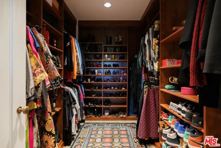 2230 Nottingham Avenue, Los Angeles, California 90027