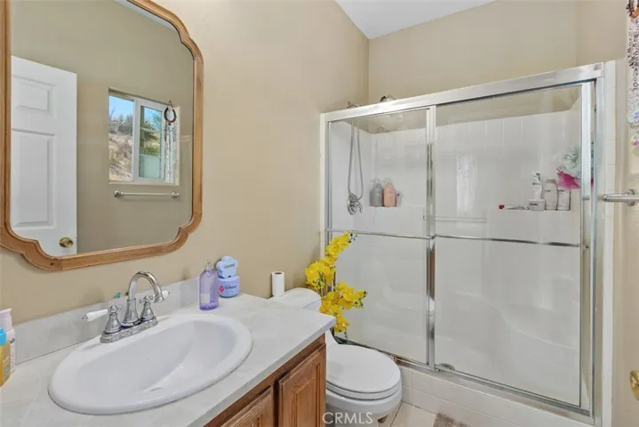 Second bedroom private bathroom.