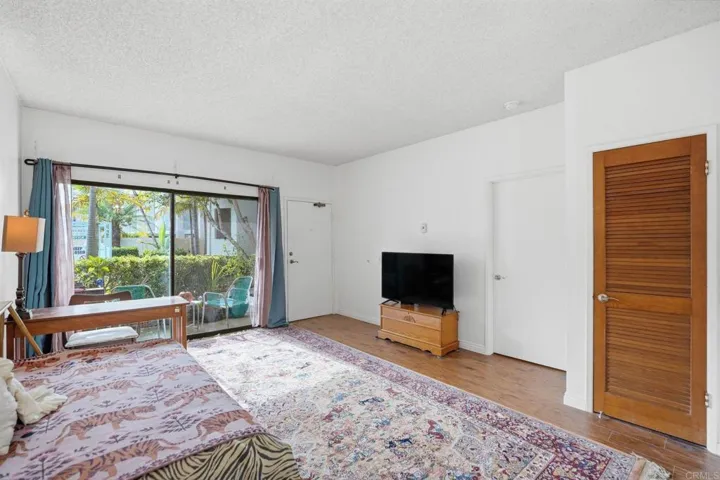 8310 Regents Road 1e, San Diego, California 92122