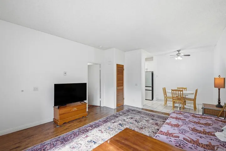 8310 Regents Road 1e, San Diego, California 92122