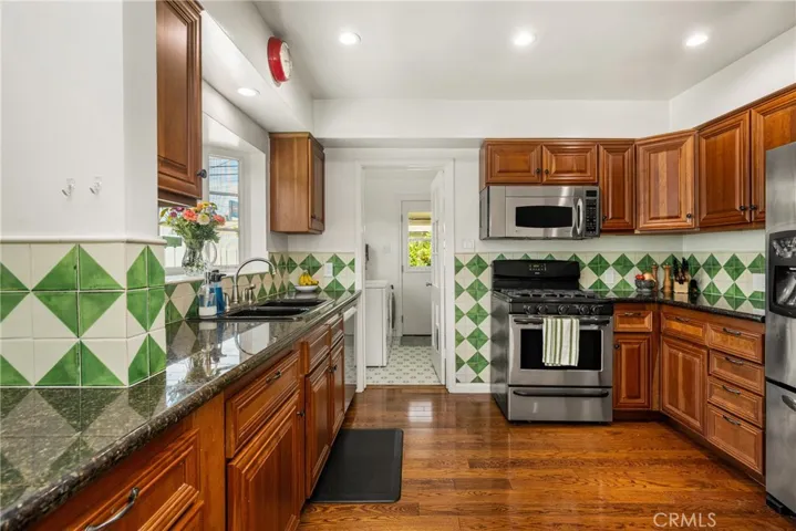 3915 Lime, Long Beach, California 90807