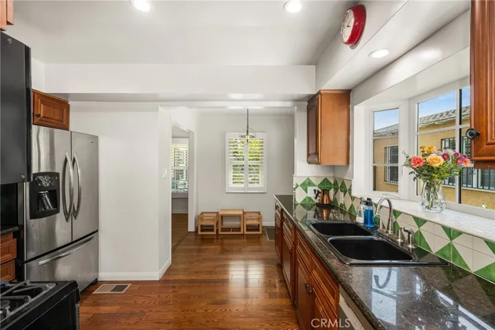 3915 Lime, Long Beach, California 90807